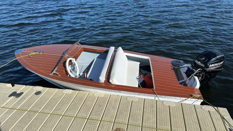 bella chris-craft top down