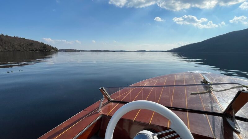 bella chris-craft port side bow